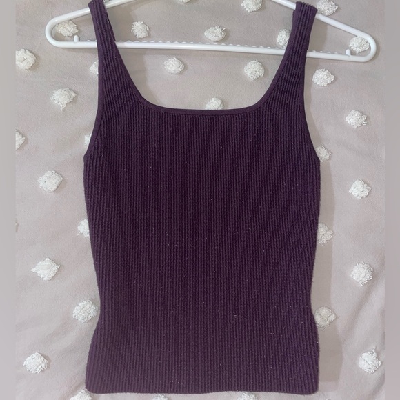 Aritzia contour top size small in maroon purple - Picture 3 of 3